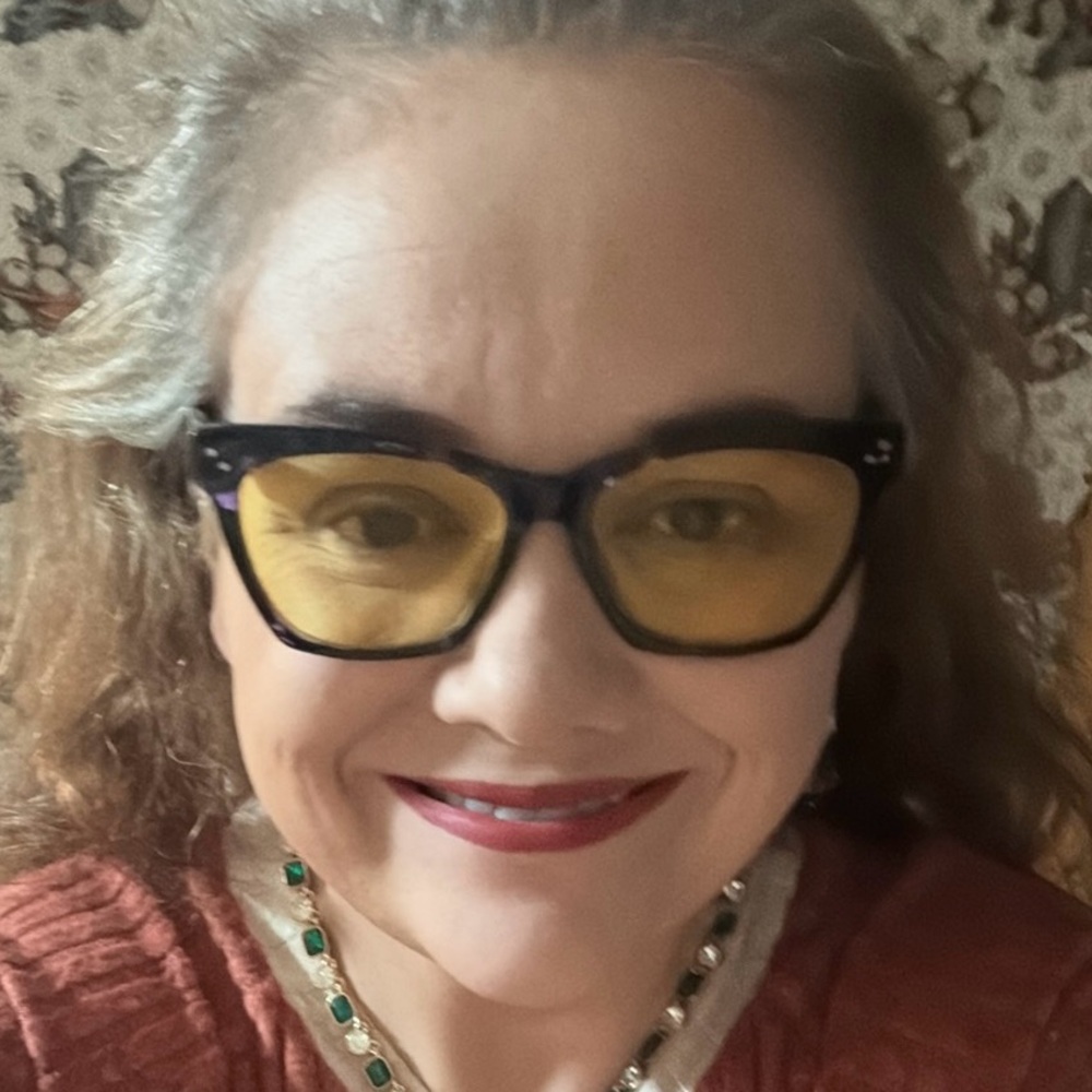 Meet your Posher, Susan - Picture 2 of 6